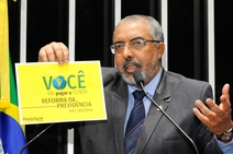 Paulo Paim: “Reforma da Previdência ataca a poupança social dos brasileiros”