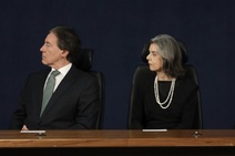 \"Viva a política!’ STF e Senado manejam o fim da crise\"