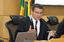 TCE estima economia anual de até R$40 milhões após redução de vínculos irregulares