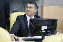 Vereador recebe dupla remuneração no serviço público