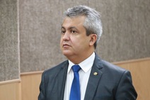 Elber pede que projeto contra nepotismo entre na pauta CMA
