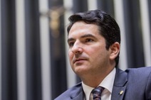 Gustinho Ribeiro: que a merenda escolar seja distribuída para famílias 