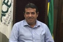 Um país além das academias