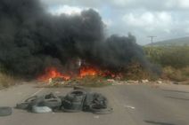 Marchantes bloqueiam rodovia que liga Lagarto ao município de Simão Dias 