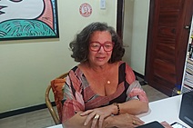 Professora Ângela Melo cobra informações sobre pagamento do AME