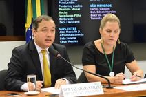 Valadares Filho vê discussão de chapa da oposição só ano que vem