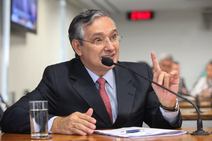 Assista: Eduardo Amorim indignado com execuções de policiais em Sergipe