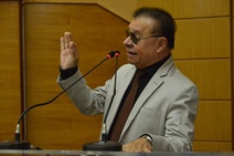 Deputado levará representação contra frigorífico ao MP