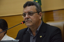 Luciano Pimentel denuncia manobra para vender a Caixa