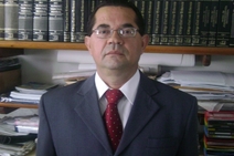 Marcélio Bomfim e o réquiem dos traidores de José Carlos Teixeira  