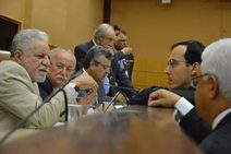 Deputados votarão projetos sobre o coronavírus