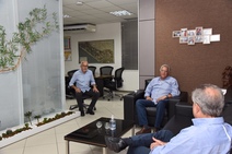 Lojistas do Riomar Shopping doam respirador mecânico para a PMA