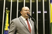 João Daniel: “Privatizar as empresas é aumentar as tarifas\"