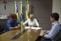 Edvaldo envia para Câmara projeto que estabelece cotas raciais em concursos 