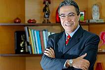 O desafio conjuntural do momento é pensar no futuro sem tirar o olho do passado