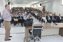 Presidente da Celse ministra palestra na Universidade Tiradentes  