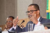 Câmara de Aracaju cria Frente Parlamentar Antirracista e quer ação