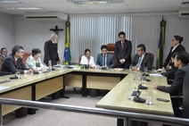 Alese derruba 17 vetos governamentais