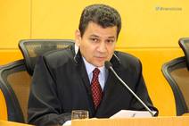 Ulices Andrade chega à Presidência do TCE tomado por fastio