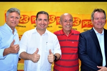 Família Alves confirma \"permanência\" de Mendonça no DEM