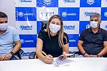 Prefeita Hilda Ribeiro sanciona lei que institui o Programa Cartão Cidadão Lagartense