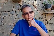 “E eu não tenho pátria, tenho mátria e quero frátria” (Caetano Veloso)