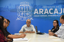 Edvaldo determina ampliação das ações de combate à dengue em Aracaju