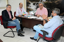 Semarh e prefeitura de Glória alinham ações do programa Água Doce 