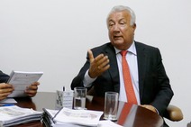 Gente, deixem Laércio Oliveira em paz!