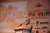 Aracaju adere ao Pacto Sergipano pela Alfabetização na Idade Certa