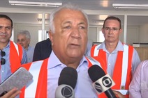 Assista: \"Não acho que Rogério fale demais\", nega Jackson 