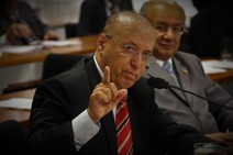 Valadares diz que Jackson ¨é lenda urbana\"