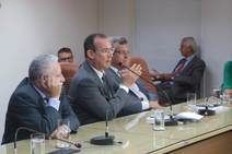 Zezinho Sobral: “Não haverá interrupção do serviço do Banese”