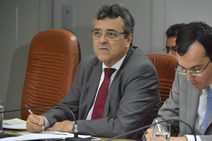 Luciando Pimentel cobra explicações à Sefaz sobre a evolução da dívida pública