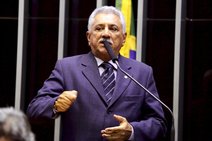 Bosco Costa quer lei para frear compras desnecessárias da administração pública