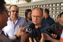 Assista: \"Não gostei do que vi\", diz Belivaldo sobre nefrologia do Huse