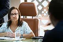 Diná Almeida pede inclusão de garis no plano de vacinação contra Covid-1