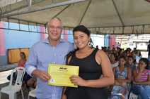 Prefeitura realiza entrega de 300 certificados em cursos de capacitação