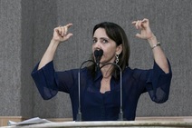 Emília lamenta falência e desemprego no comércio de Aracaju