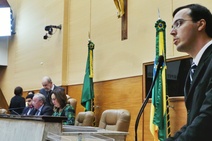  \"Governo dá calote nos municípios \", acusa Georgeo