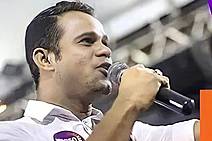 “Eu vejo o presente repetir o passado!”