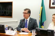 Laércio defende quebra do monopólio para baixar o preço do gás  