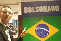 Política é um campo de difícil acesso ao cidadão comum