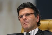 Relator mantém cassação do mandato de sete deputados 