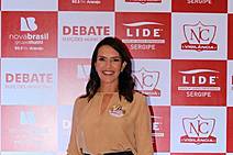 Danielle apresenta propostas em debate com ausência de adversário