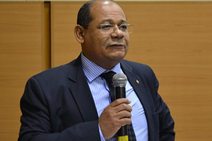 Um país que não aprende nunca