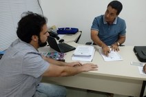 Na Emsurb, Thiaguinho solicita revisão de taxa de publicidade
