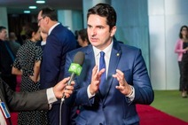 Gustinho Ribeiro responde a cafuné de análise com ranço de repúdio