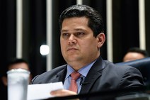 Alcolumbre anuncia instalação da CPMI das Fake News