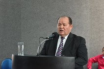 Zé Teles é internado às pressas em hospital de Aracaju